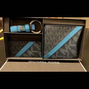 ISO this set Michael Kors Men’s Gift Set